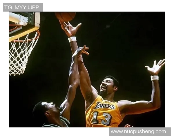 巴里-布朗再次荣膺周最佳球员:篮球场上的传奇再现 巴里-布朗再次荣膺周最佳球员:篮球场上的传奇再现